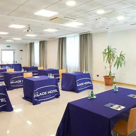 Отель Palace Zingonia Верделлино