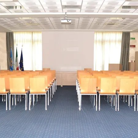 Palace Zingonia Верделлино